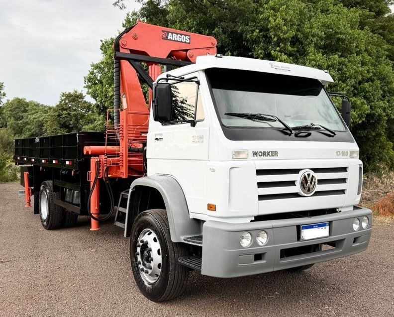 Volkswagen 17180 17-180 Worker E-3 Munck 23,5 Ton. 2011/2011 CAMINHÕES & CAMIONETAS PASSO FUNDO / Carros no Vale