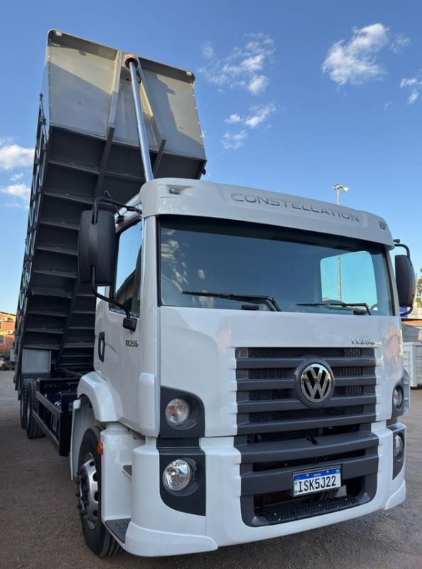 Volkswagen 17250 17-250 E Constellation Caçamba 2011/2012 CAMINHÕES & CAMIONETAS PASSO FUNDO / Carros no Vale