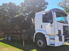 Volkswagen 24-280 CRM 6X2 VW 24-280 E Constel 6×2 2p Munck 2015/2015 CAMINHÕES & CAMIONETAS PASSO FUNDO / Carros no Vale