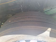 Volkswagen 24-280 CRM 6X2 VW 24-280 E Constel 6×2 2p Munck 2015/2015 CAMINHÕES & CAMIONETAS PASSO FUNDO / Carros no Vale