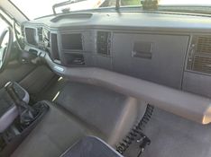 Volkswagen 24-280 CRM 6X2 VW 24-280 E Constel 6×2 2p Munck 2015/2015 CAMINHÕES & CAMIONETAS PASSO FUNDO / Carros no Vale