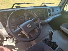 Volkswagen 24-280 CRM 6X2 VW 24-280 E Constel 6×2 2p Munck 2015/2015 CAMINHÕES & CAMIONETAS PASSO FUNDO / Carros no Vale