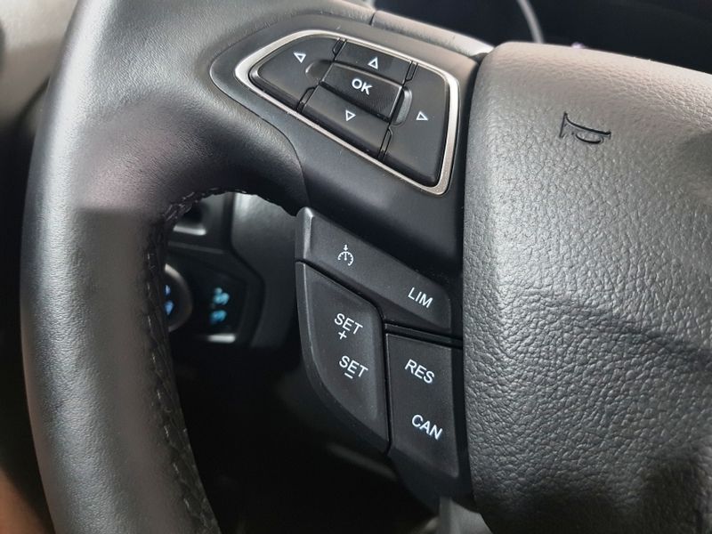 Ford FOCUS 2.0 TITANIUM 16V FLEX 4P POWERSHIFT 2016/2017 ADVANT AUTOMÓVEIS CAXIAS DO SUL / Carros no Vale