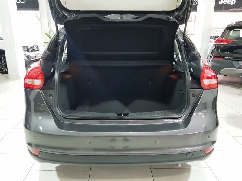 Ford FOCUS 2.0 TITANIUM 16V FLEX 4P POWERSHIFT 2016/2017 ADVANT AUTOMÓVEIS CAXIAS DO SUL / Carros no Vale
