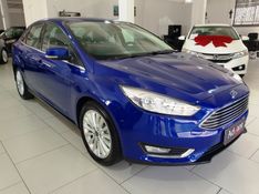 Ford FOCUS 2.0 TITANIUM FASTBACK 16V FLEX 4P POWERSHIFT 2015/2016 ADVANT AUTOMÓVEIS CAXIAS DO SUL / Carros no Vale