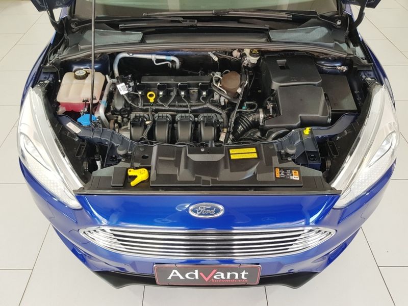 Ford FOCUS 2.0 TITANIUM FASTBACK 16V FLEX 4P POWERSHIFT 2015/2016 ADVANT AUTOMÓVEIS CAXIAS DO SUL / Carros no Vale