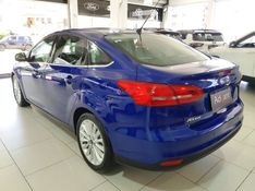 Ford FOCUS 2.0 TITANIUM FASTBACK 16V FLEX 4P POWERSHIFT 2015/2016 ADVANT AUTOMÓVEIS CAXIAS DO SUL / Carros no Vale