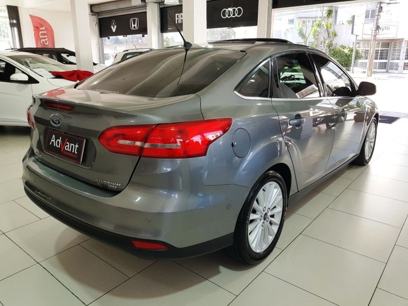 Ford FOCUS 2.0 TITANIUM PLUS 16V FLEX 4P POWERSHIFT 2016/2017 ADVANT AUTOMÓVEIS CAXIAS DO SUL / Carros no Vale