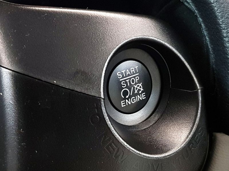 JEEP COMPASS 2.0 16V FLEX LONGITUDE AUTOMÁTICO 2018/2018 ADVANT AUTOMÓVEIS CAXIAS DO SUL / Carros no Vale