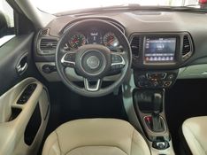 JEEP COMPASS 2.0 16V FLEX LONGITUDE AUTOMÁTICO 2018/2018 ADVANT AUTOMÓVEIS CAXIAS DO SUL / Carros no Vale