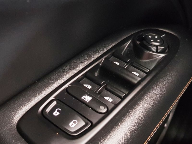JEEP COMPASS 2.0 16V FLEX LONGITUDE AUTOMÁTICO 2017/2018 ADVANT AUTOMÓVEIS CAXIAS DO SUL / Carros no Vale