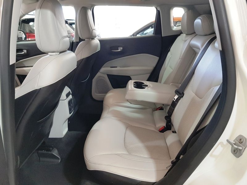 JEEP COMPASS 2.0 16V FLEX LONGITUDE AUTOMÁTICO 2018/2018 ADVANT AUTOMÓVEIS CAXIAS DO SUL / Carros no Vale