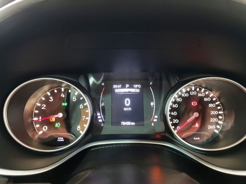 JEEP COMPASS 2.0 16V FLEX LONGITUDE AUTOMÁTICO 2018/2018 ADVANT AUTOMÓVEIS CAXIAS DO SUL / Carros no Vale