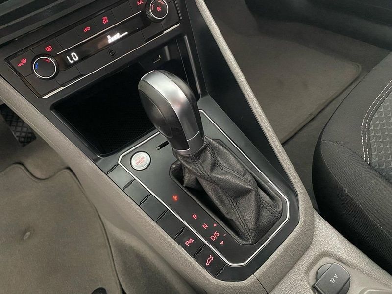 VOLKSWAGEN POLO HIGHLINE 200 TSI 1.0 2019 SÓ MOTOS E AUTOMÓVEIS SANTA CRUZ DO SUL / Carros no Vale