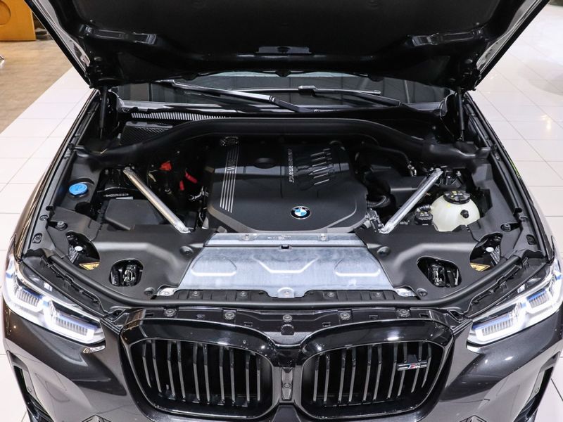 BMW X3 3.0 TWINPOWER GASOLINA M40I STEPTRONIC 2022/2023 VIA BELLA VEÍCULOS ESPECIAIS CAXIAS DO SUL / Carros no Vale
