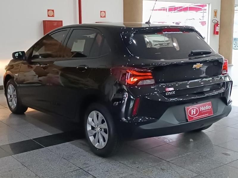 Chevrolet ONIX LT 1.0 2021 HÉLIO AUTOMÓVEIS LAJEADO / Carros no Vale