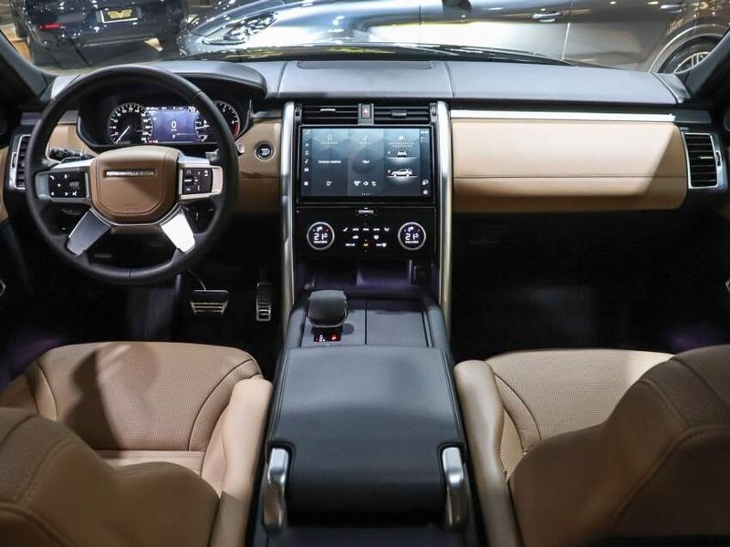 Land Rover DISCOVERY 3.0 D300 TURBO DIESEL MHEV R-DYNAMIC HSE AUTOMÁTICO 2023/2023 VIA BELLA VEÍCULOS ESPECIAIS CAXIAS DO SUL / Carros no Vale