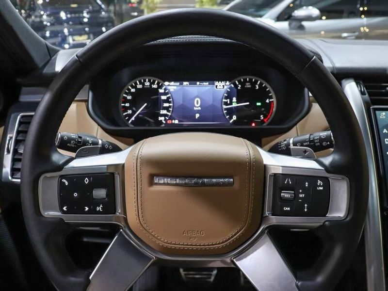 Land Rover DISCOVERY 3.0 D300 TURBO DIESEL MHEV R-DYNAMIC HSE AUTOMÁTICO 2023/2023 VIA BELLA VEÍCULOS ESPECIAIS CAXIAS DO SUL / Carros no Vale