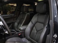 Porsche MACAN 2.0 16V GASOLINA 4P AUTOMÁTICO 2021/2021 VIA BELLA VEÍCULOS ESPECIAIS CAXIAS DO SUL / Carros no Vale