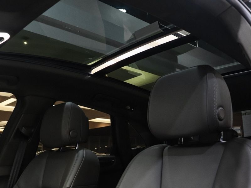 Porsche MACAN 2.0 16V GASOLINA 4P AUTOMÁTICO 2021/2021 VIA BELLA VEÍCULOS ESPECIAIS CAXIAS DO SUL / Carros no Vale