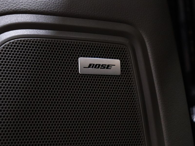 Porsche MACAN 2.0 16V GASOLINA 4P AUTOMÁTICO 2021/2021 VIA BELLA VEÍCULOS ESPECIAIS CAXIAS DO SUL / Carros no Vale