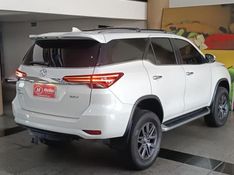 Toyota HILUX SW4 SRX 2.8 2017 HÉLIO AUTOMÓVEIS LAJEADO / Carros no Vale