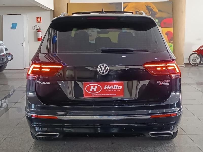 Volkswagen TIGUAN ALLSPACE R-LINE 350 2.0 TSI 2019 HÉLIO AUTOMÓVEIS LAJEADO / Carros no Vale