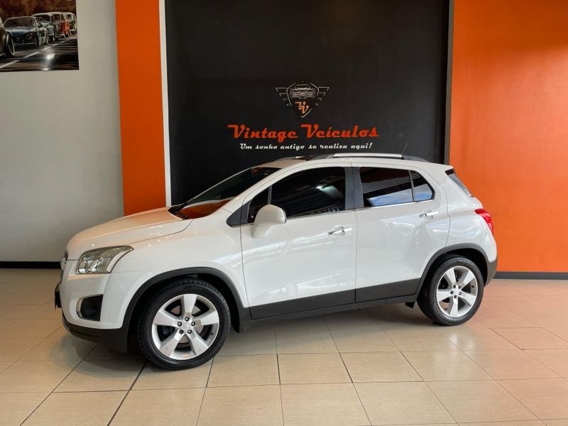 Chevrolet TRACKER 1.8 MPFI LTZ 4X2 16V FLEX 4P AUTOMÁTICO 2013/2014 VINTAGE VEÍCULOS CAXIAS DO SUL / Carros no Vale