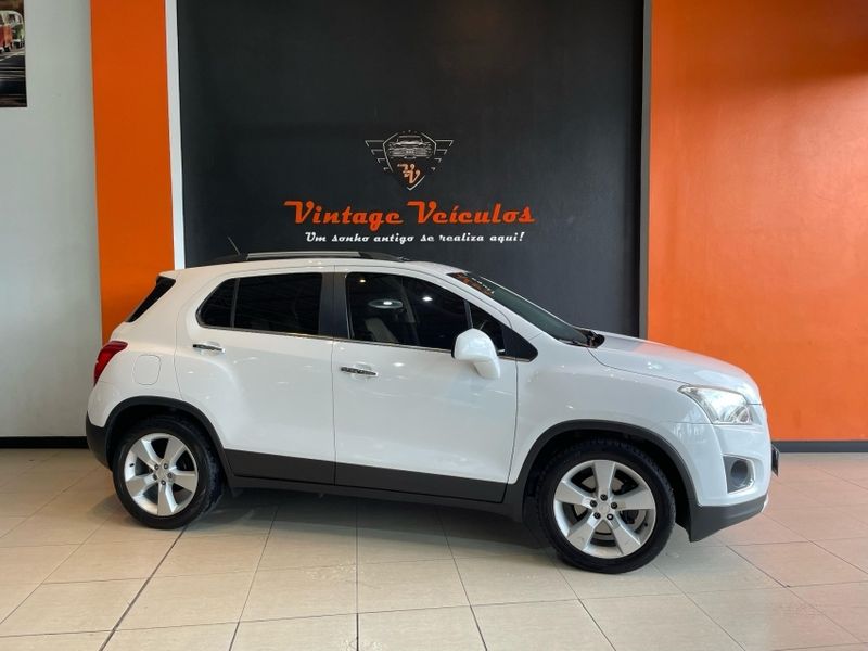 Chevrolet TRACKER 1.8 MPFI LTZ 4X2 16V FLEX 4P AUTOMÁTICO 2013/2014 VINTAGE VEÍCULOS CAXIAS DO SUL / Carros no Vale