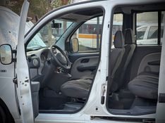 Fiat DOBLO ESSENCE 1.8 16V 2013 NEUMANN VEÍCULOS ARROIO DO MEIO / Carros no Vale