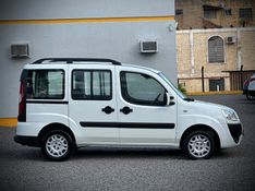 Fiat DOBLO ESSENCE 1.8 16V 2013 NEUMANN VEÍCULOS ARROIO DO MEIO / Carros no Vale