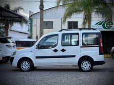 Fiat DOBLO ESSENCE 1.8 16V 2013 NEUMANN VEÍCULOS ARROIO DO MEIO / Carros no Vale