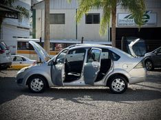 Ford FIESTA SEDAN CLASS 1.6 16V 2013 NEUMANN VEÍCULOS ARROIO DO MEIO / Carros no Vale