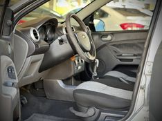 Ford FIESTA SEDAN CLASS 1.6 16V 2013 NEUMANN VEÍCULOS ARROIO DO MEIO / Carros no Vale