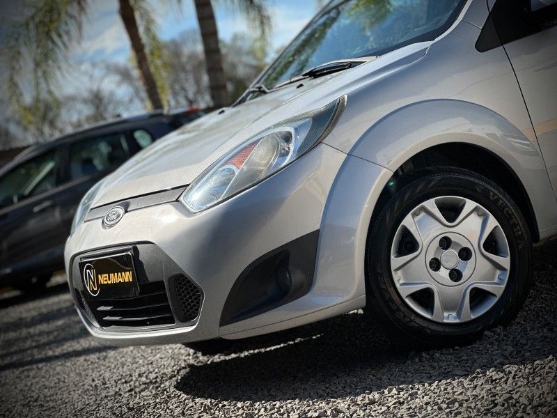 Ford FIESTA SEDAN CLASS 1.6 16V 2013 NEUMANN VEÍCULOS ARROIO DO MEIO / Carros no Vale