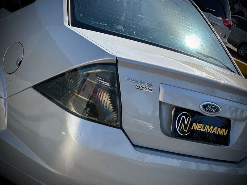 Ford FIESTA SEDAN CLASS 1.6 16V 2013 NEUMANN VEÍCULOS ARROIO DO MEIO / Carros no Vale