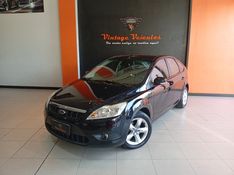 Ford FOCUS 2.0 GLX 16V FLEX 4P AUTOMÁTICO 2013/2013 VINTAGE VEÍCULOS CAXIAS DO SUL / Carros no Vale