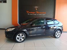 Ford FOCUS 2.0 GLX 16V FLEX 4P AUTOMÁTICO 2013/2013 VINTAGE VEÍCULOS CAXIAS DO SUL / Carros no Vale
