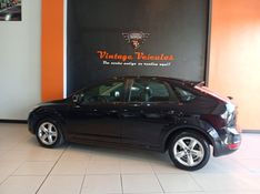Ford FOCUS 2.0 GLX 16V FLEX 4P AUTOMÁTICO 2013/2013 VINTAGE VEÍCULOS CAXIAS DO SUL / Carros no Vale