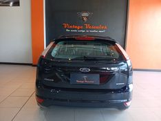 Ford FOCUS 2.0 GLX 16V FLEX 4P AUTOMÁTICO 2013/2013 VINTAGE VEÍCULOS CAXIAS DO SUL / Carros no Vale