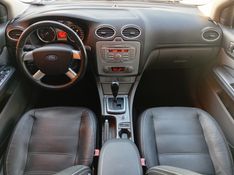 Ford FOCUS 2.0 GLX 16V FLEX 4P AUTOMÁTICO 2013/2013 VINTAGE VEÍCULOS CAXIAS DO SUL / Carros no Vale