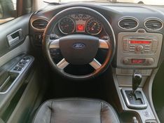 Ford FOCUS 2.0 GLX 16V FLEX 4P AUTOMÁTICO 2013/2013 VINTAGE VEÍCULOS CAXIAS DO SUL / Carros no Vale