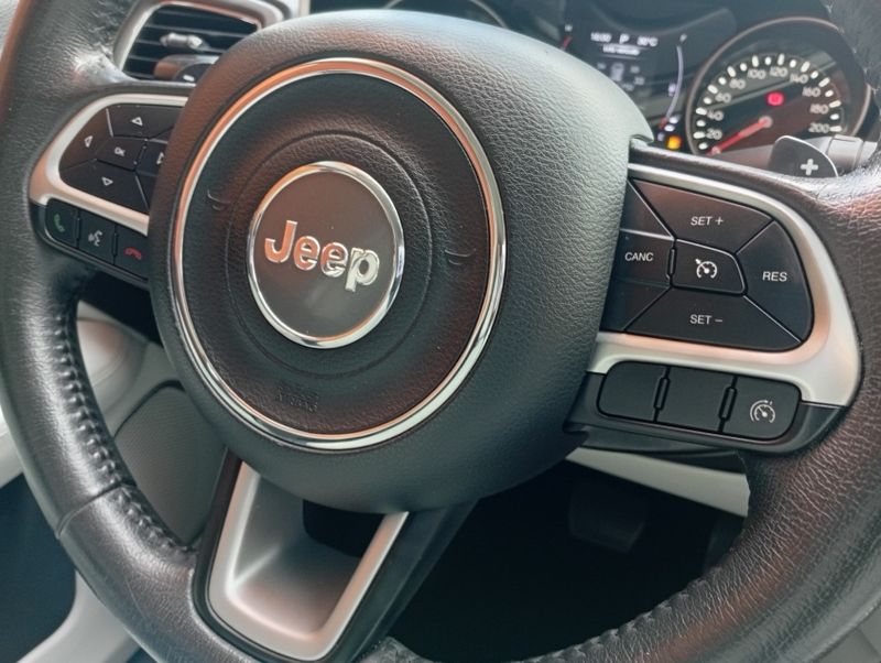 JEEP COMPASS 2.0 16V FLEX LONGITUDE AUTOMÁTICO 2018/2018 VINTAGE VEÍCULOS CAXIAS DO SUL / Carros no Vale