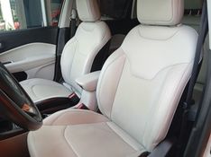 JEEP COMPASS 2.0 16V FLEX LONGITUDE AUTOMÁTICO 2018/2018 VINTAGE VEÍCULOS CAXIAS DO SUL / Carros no Vale