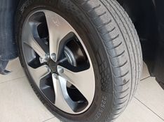 JEEP COMPASS 2.0 16V FLEX LONGITUDE AUTOMÁTICO 2018/2018 VINTAGE VEÍCULOS CAXIAS DO SUL / Carros no Vale
