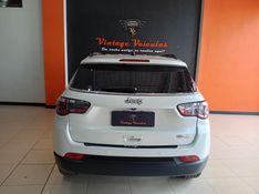 JEEP COMPASS 2.0 16V FLEX LONGITUDE AUTOMÁTICO 2018/2018 VINTAGE VEÍCULOS CAXIAS DO SUL / Carros no Vale