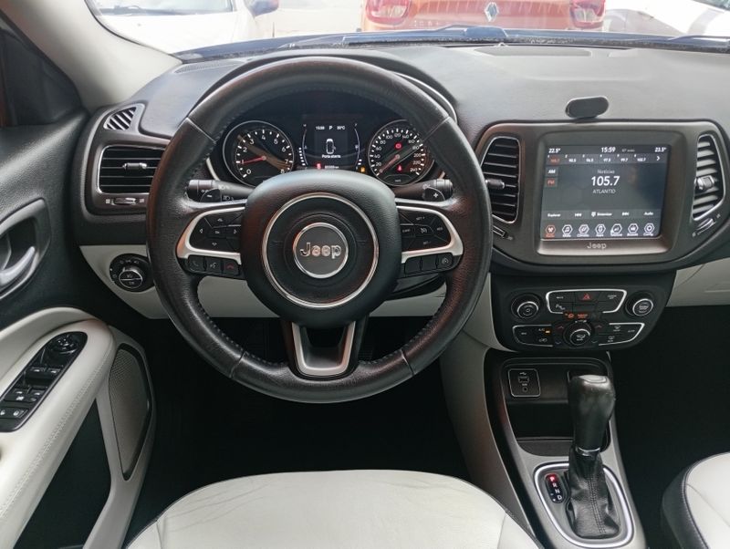 JEEP COMPASS 2.0 16V FLEX LONGITUDE AUTOMÁTICO 2018/2018 VINTAGE VEÍCULOS CAXIAS DO SUL / Carros no Vale