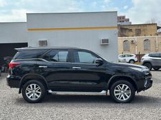 Toyota HILUX SW4 SRX 2.8 2019 NEUMANN VEÍCULOS ARROIO DO MEIO / Carros no Vale