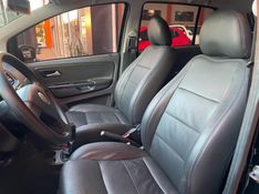 Volkswagen FOX 1.6 MI PRIME 8V FLEX 4P MANUAL 2010/2011 VINTAGE VEÍCULOS CAXIAS DO SUL / Carros no Vale