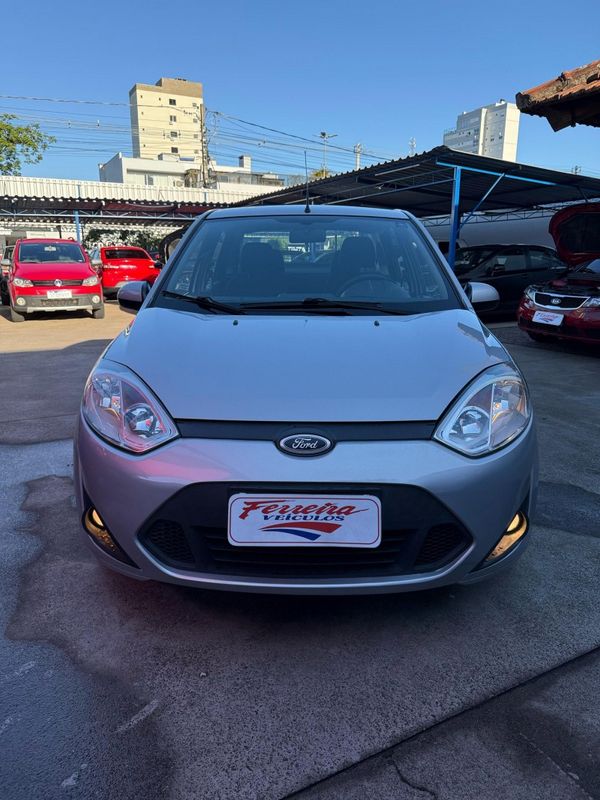 Ford FIESTA SEDAN CLASS 1.6 8V 2011 FERREIRA VEÍCULOS VENÂNCIO AIRES / Carros no Vale